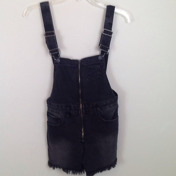 Lovesick Pants - Lovesick brand black short overalls in size 1